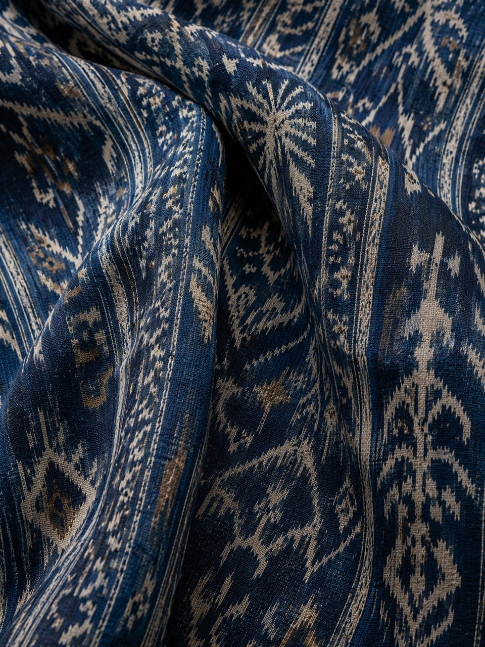 Rote ikat from Rote Island, motifs of the lontar palm and geometry